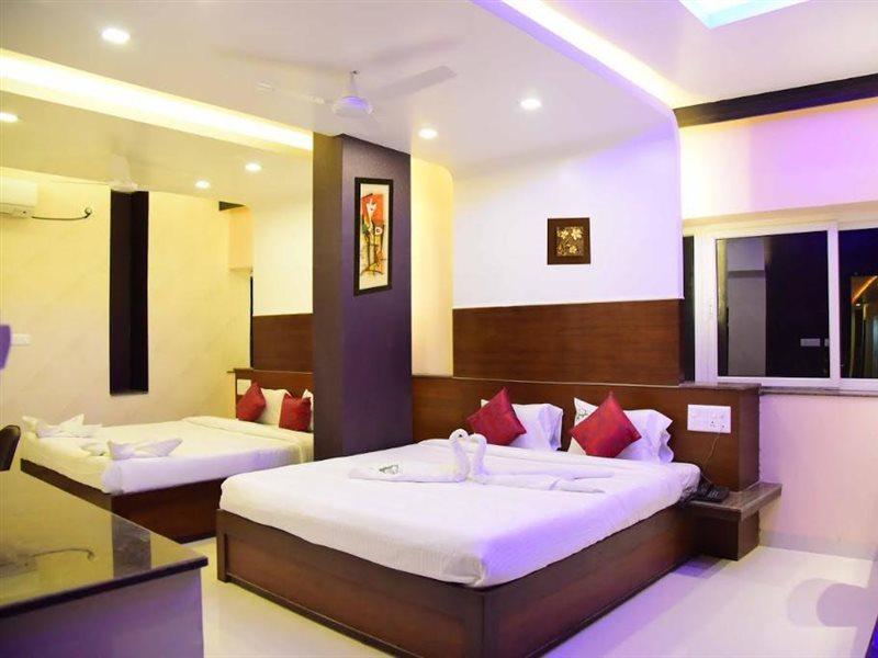 Hotel Sumith Palace Пудучеррі Екстер'єр фото