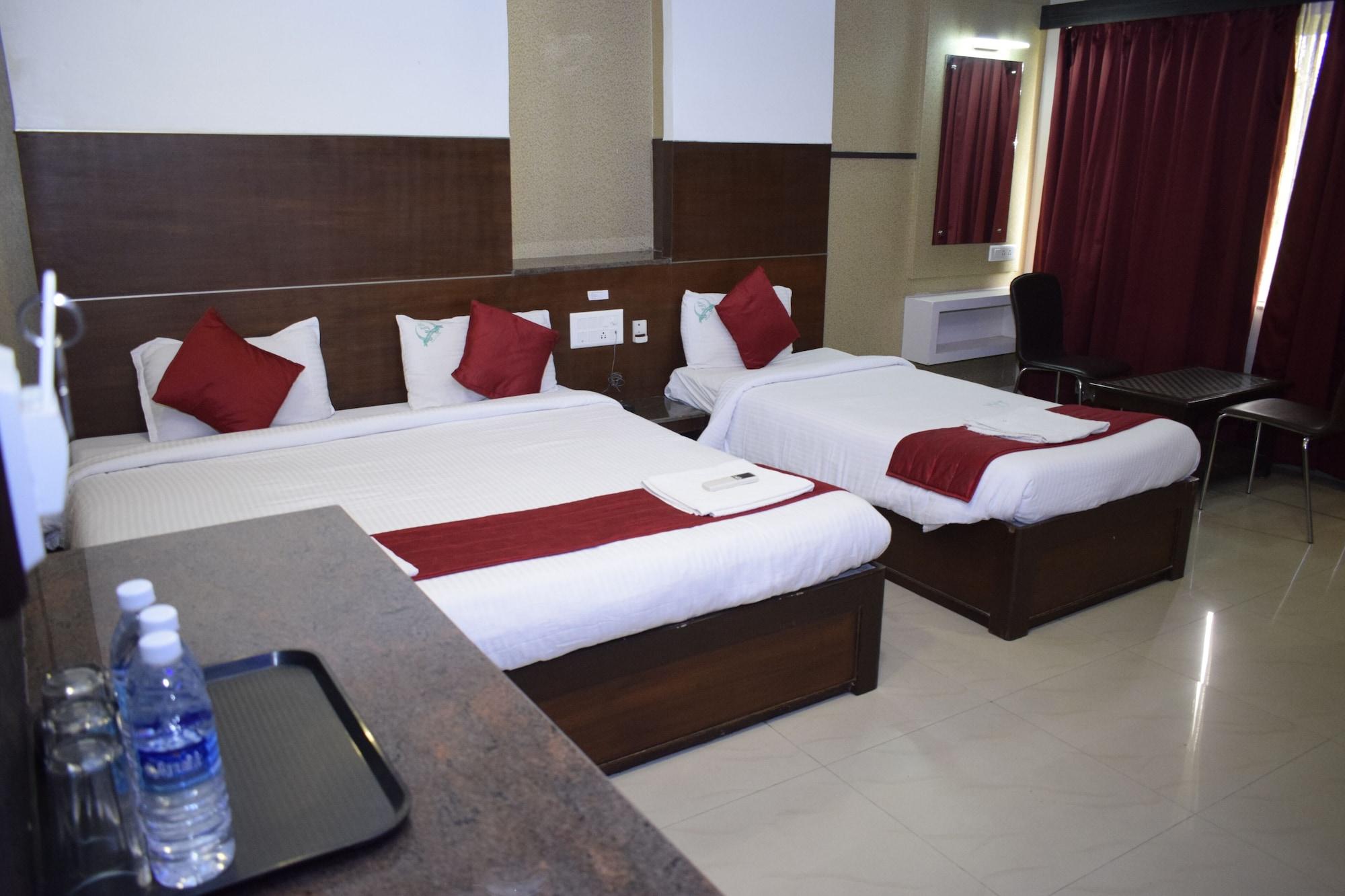 Hotel Sumith Palace Пудучеррі Екстер'єр фото