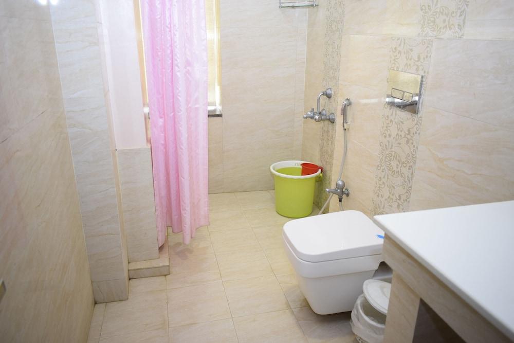 Hotel Sumith Palace Пудучеррі Екстер'єр фото