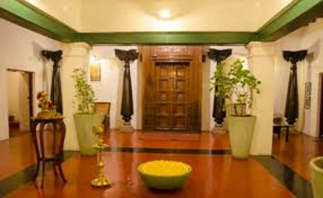 Hotel Sumith Palace Пудучеррі Екстер'єр фото