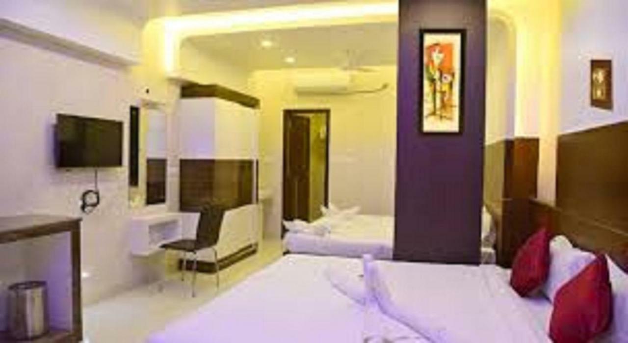 Hotel Sumith Palace Пудучеррі Екстер'єр фото